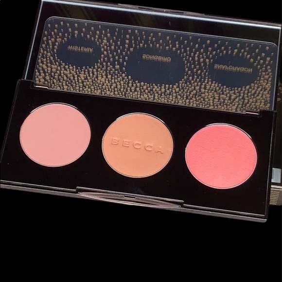 Becca Blushed With Light Trio - Picture 4 of 5